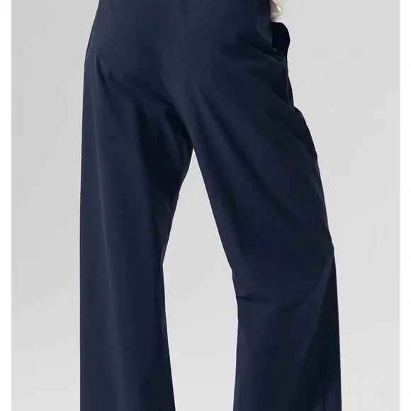 Alo Navy Wide-Leg Pants never worn brand new without tags - Picture 4 of 8